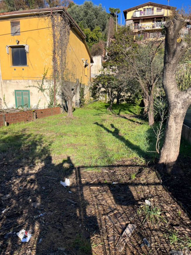 casa semindipendente in Vendita a Massa