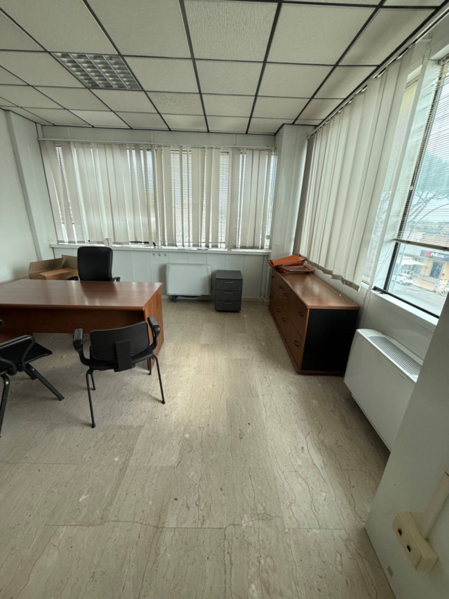 Studio/Ufficio in Affitto a Massa
