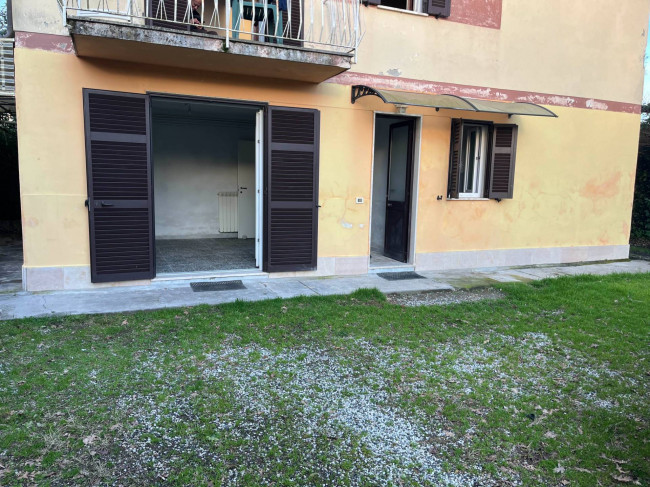 casa semindipendente in Vendita a Massa