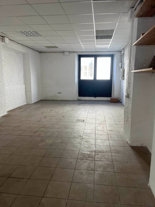 Locale commerciale in Vendita a Seravezza