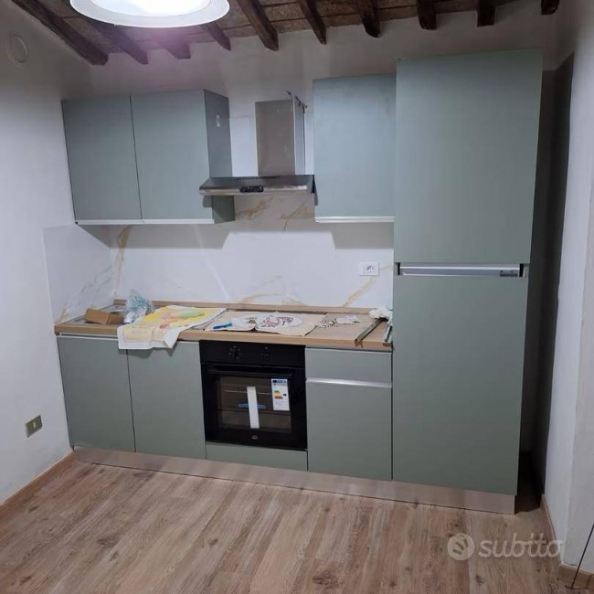 Appartamento in Affitto a Carrara