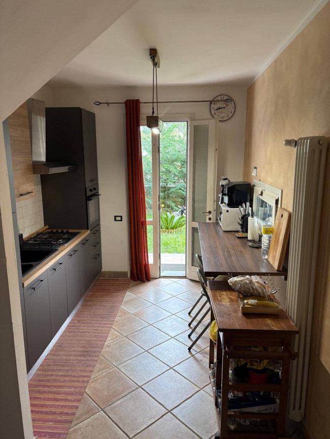 Villette a schiera in Affitto a Massa