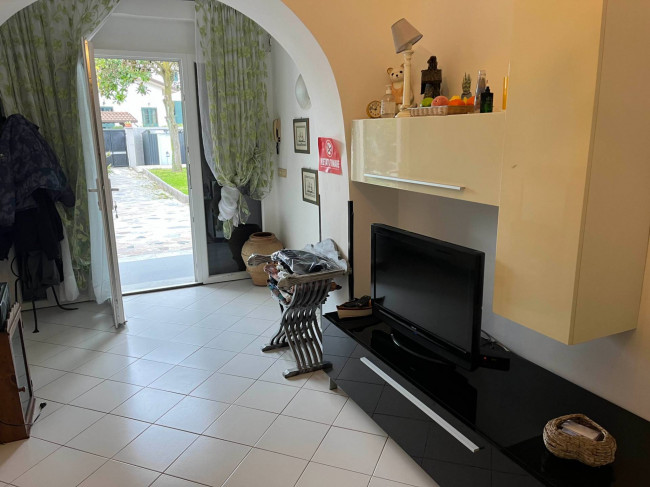 casa semindipendente in Affitto a Carrara