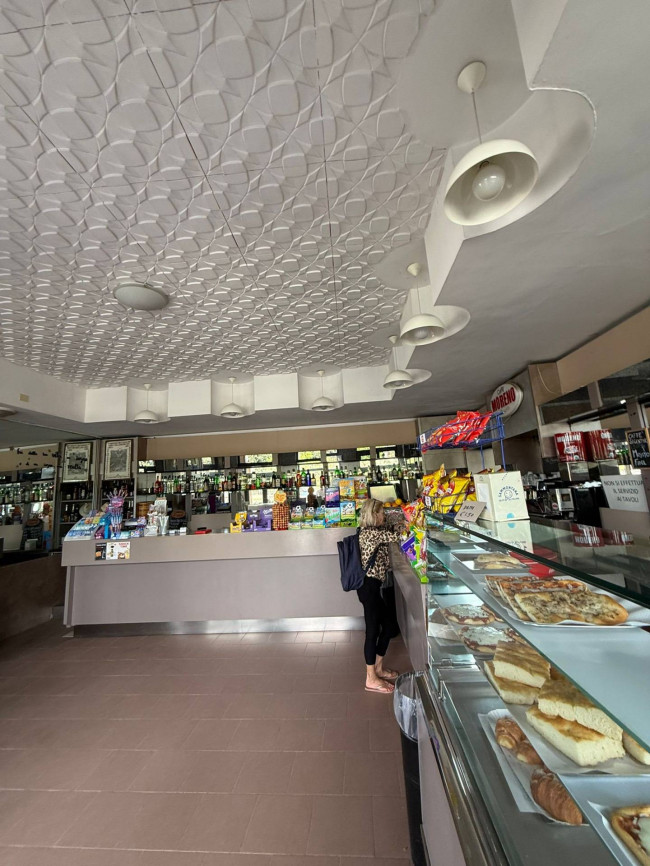 Attività commerciale in Vendita a Massa
