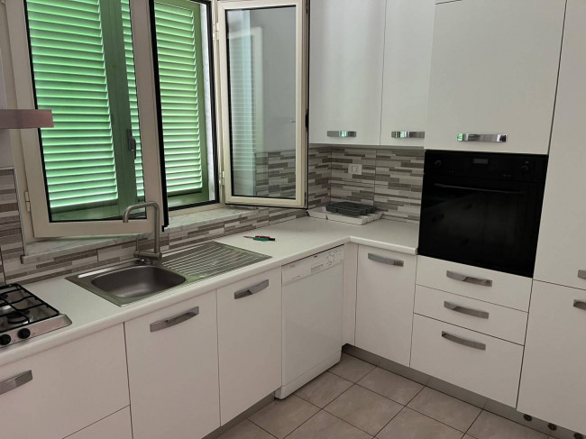Appartamento in Affitto a Carrara