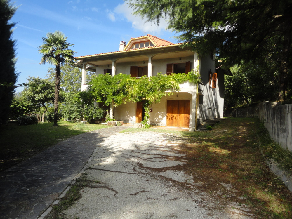 Villa in vendita a Cupramontana (AN)