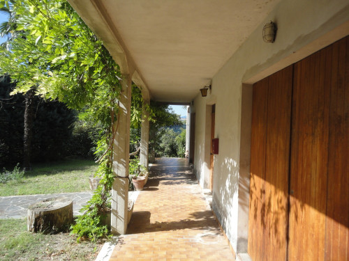 Villa in vendita a Cupramontana (AN)