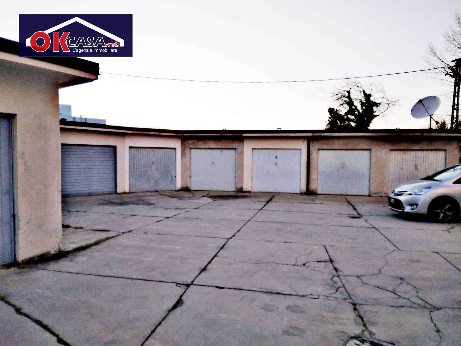 Garage in Vendita