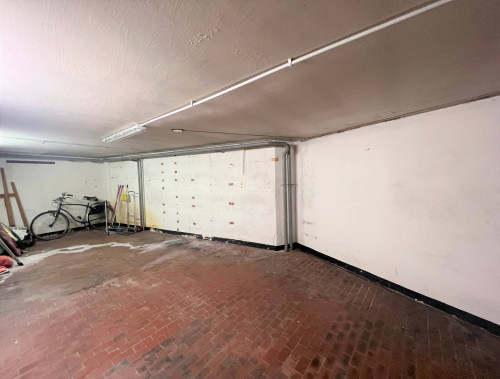Garage/Box/Posto auto in vendita a Finale Ligure (SV)