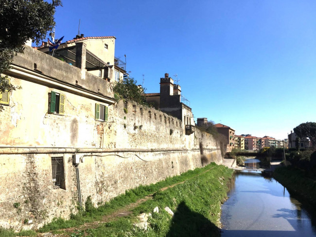 Appartamento in vendita a Finalborgo, Finale Ligure (SV)