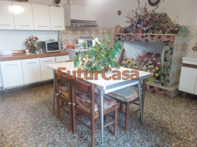 Villa Unifamiliare - Indipendente CHIESINA UZZANESE vendita    Immobiliare FuturCasa
