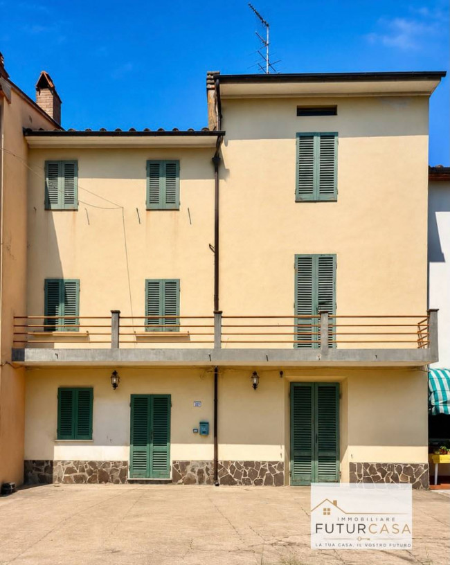 Terratetto + fienile in Vendita a Castelfranco di Sotto