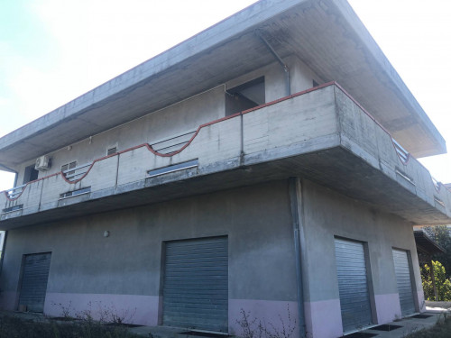 Villa in vendita a Mosciano Sant'angelo (TE)