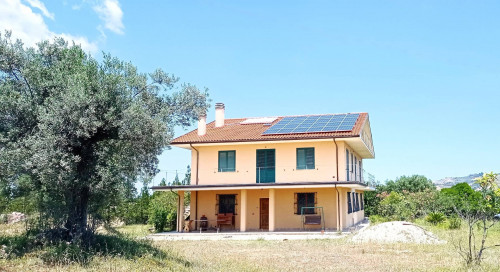 Villa in Vendita a Sant'Omero