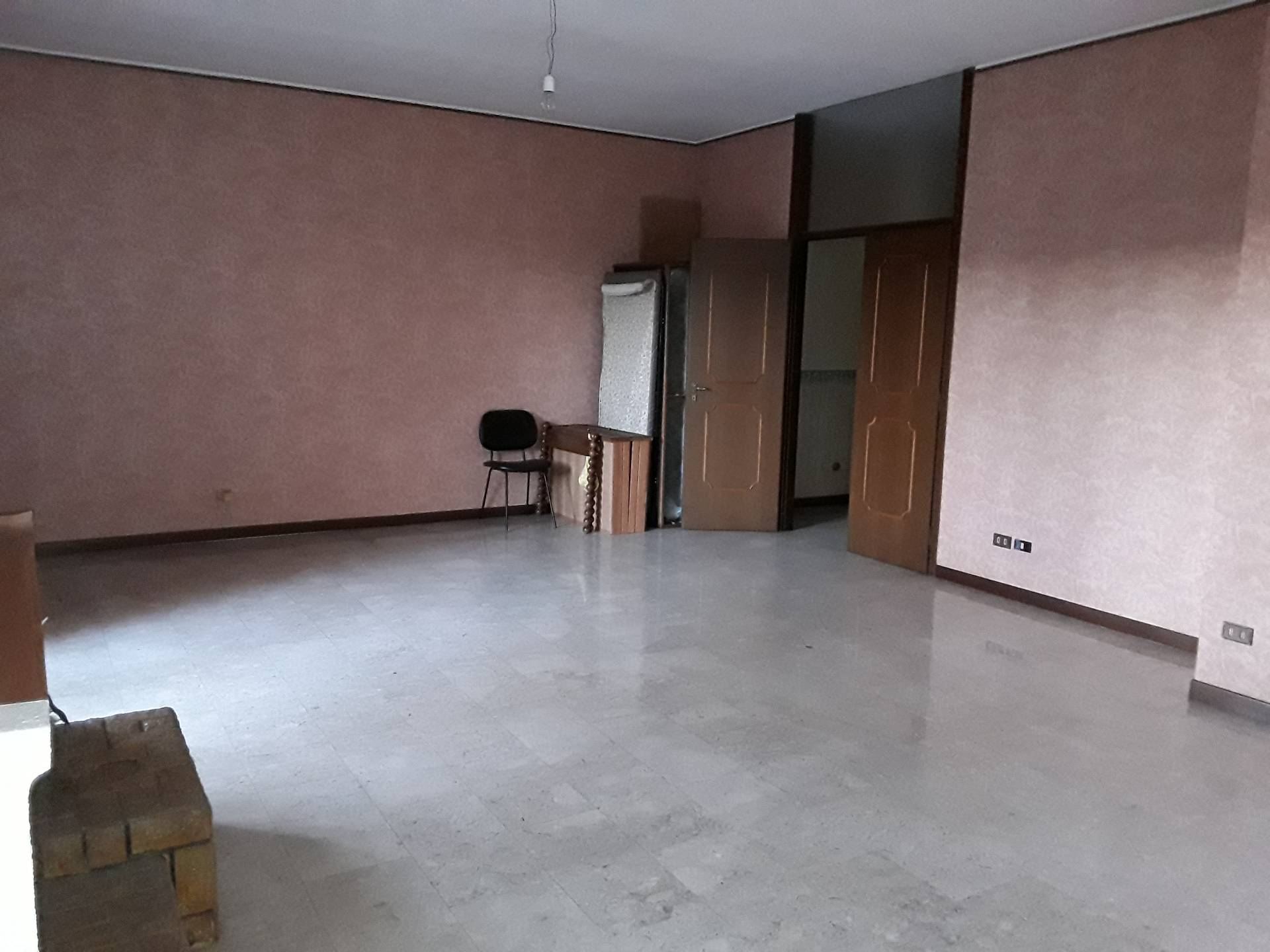 Appartamento LEGNANO vendita  Toselli  Studio Immobiliare Busetti