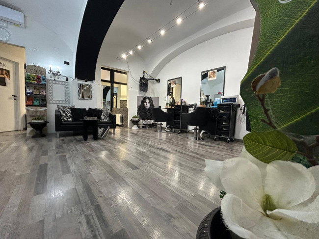 Attività commerciale in Vendita a Bra