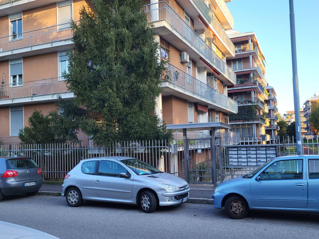 Garage/Box/Posto auto in affitto a Gallarate (VA)