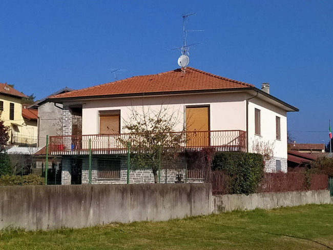 Villa in vendita a Ispra (VA)