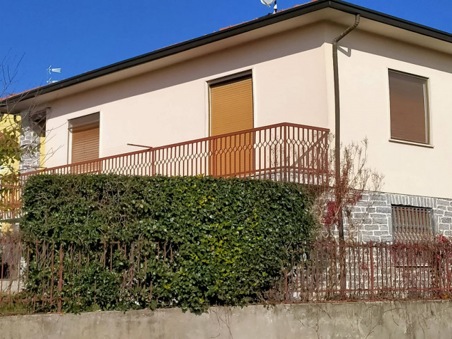 Villa in vendita a Ispra (VA)