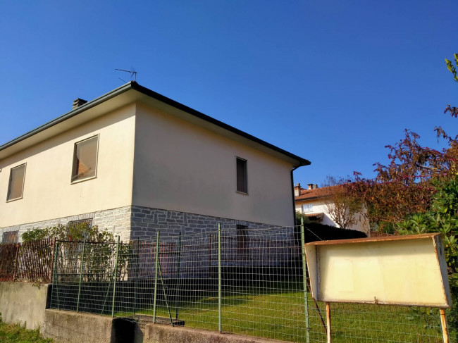 Villa in vendita a Ispra (VA)