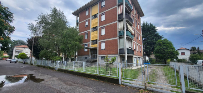 Appartamento in Vendita a Cassano Magnago