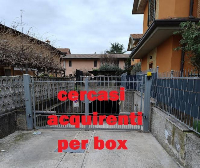 Box o garage in Vendita a Ciserano