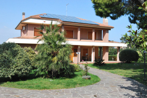 Villa in Vendita a Montesilvano