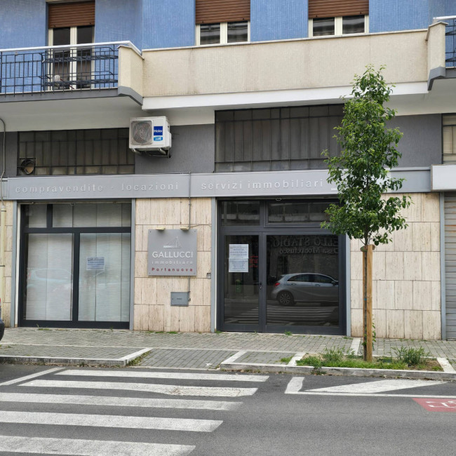 Locale commerciale in Affitto a Pescara