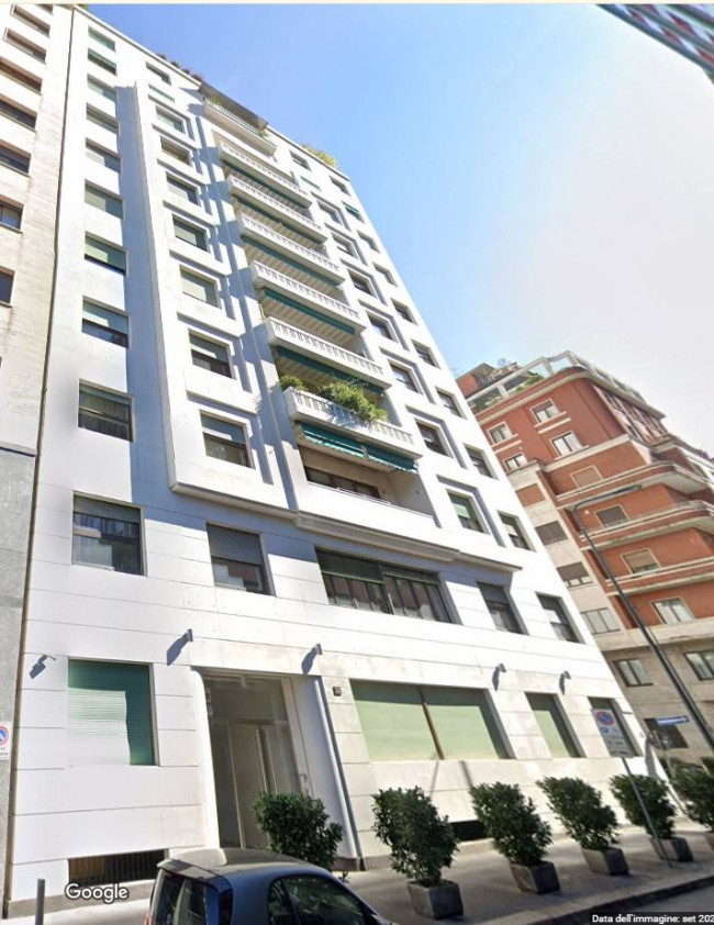 Magazzino in Vendita a Milano