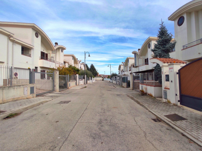 Villette a schiera in Vendita a Città Sant'Angelo