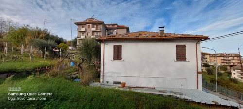 Casa semi-indipendente in vendita a Folignano (AP)