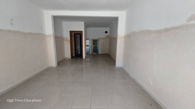 Locale commerciale in vendita a Grottammare