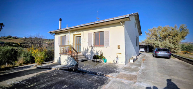 Casa singola in vendita a Castel di Lama