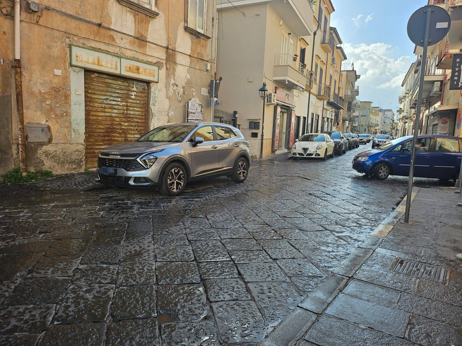 Fondo commerciale in affitto a Pomigliano D'arco (NA)