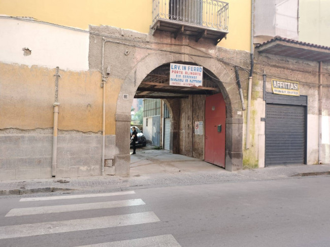 edificio in Vendita a Pomigliano d'Arco