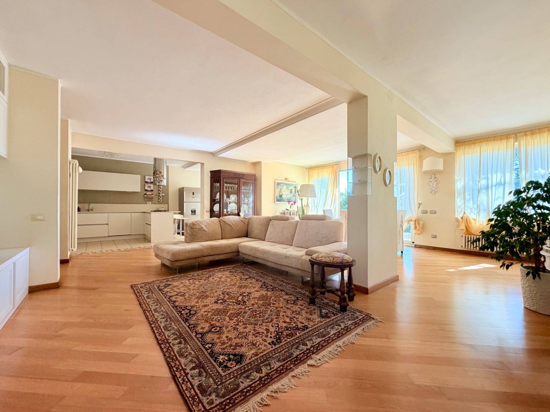 villa bifamiliare