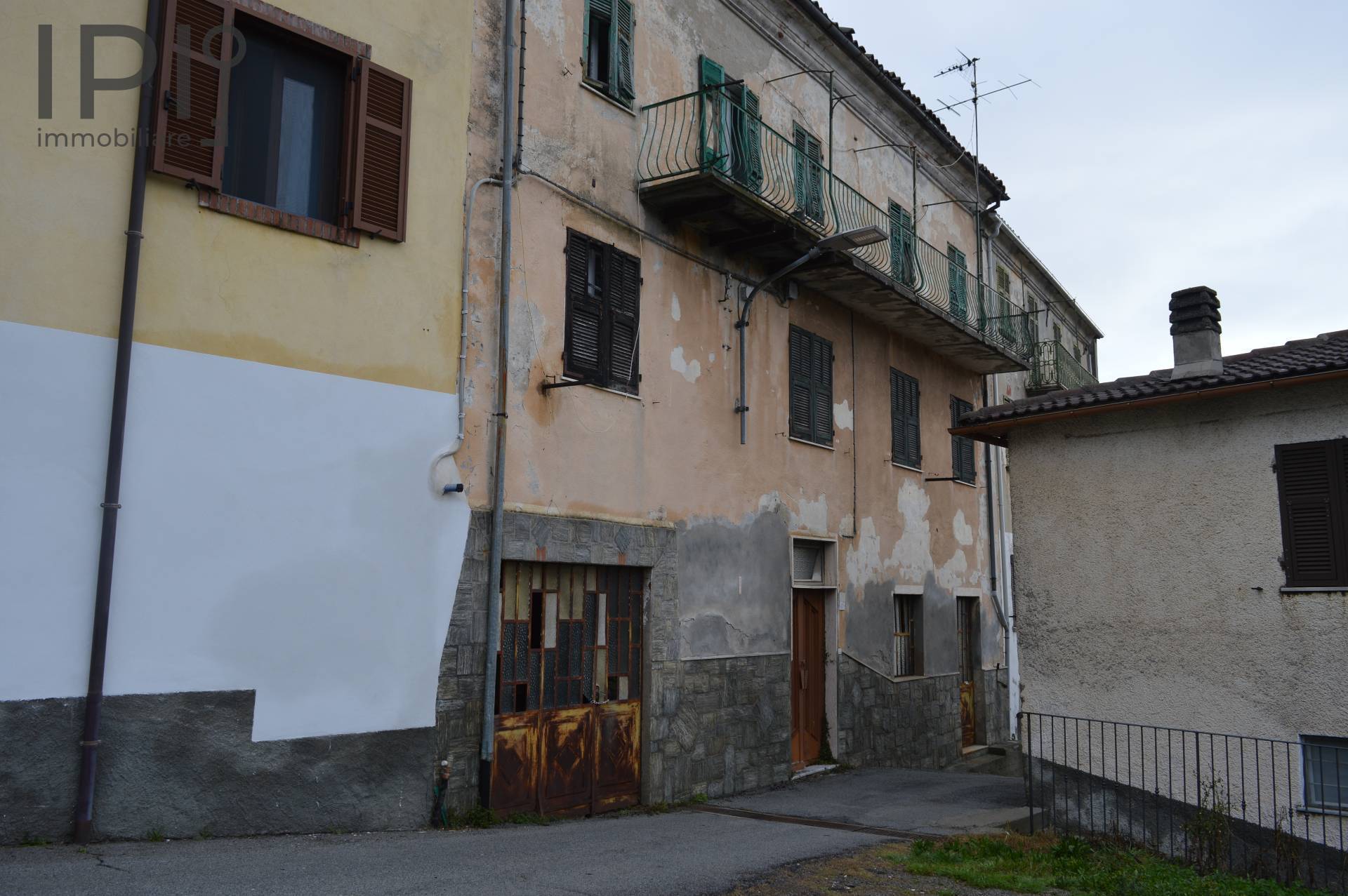Casa semi-indipendente in vendita a Strada, Roccavignale (SV)