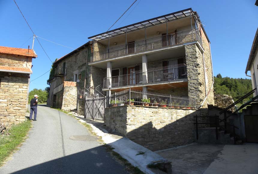 Casa - Semindipendente in Vendita a Roccaverano