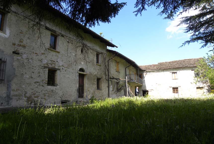 Country House (rustic) for Sale to Mombarcaro
