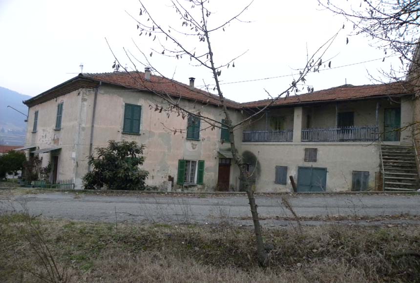 Casa Rustica in Vendita a Montechiaro d'Acqui
