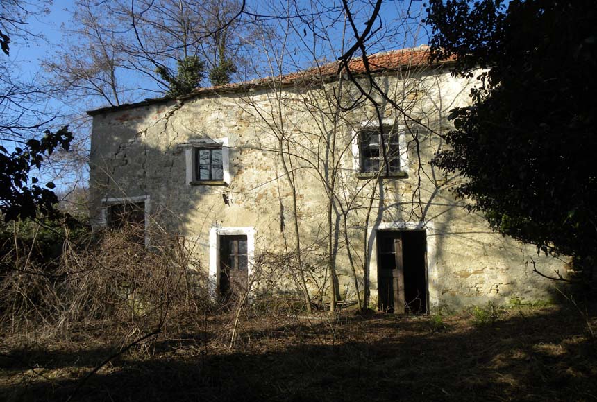 Casa Rustica in Vendita a Pezzolo Valle Uzzone