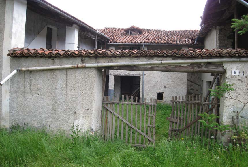 Farmhouse / Estate for Sale to Piana Crixia