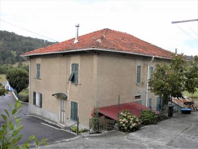 Casa Rustica - Semindipendente in Vendita a Giusvalla