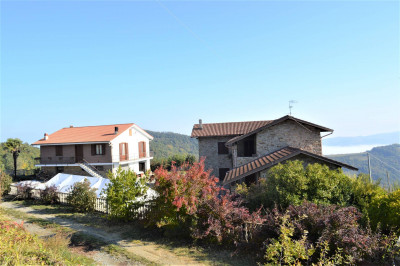 Villa Padronale in Vendita a Denice