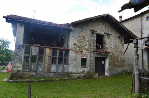 Casa Rustica - Semindipendente in Vendita a Saliceto