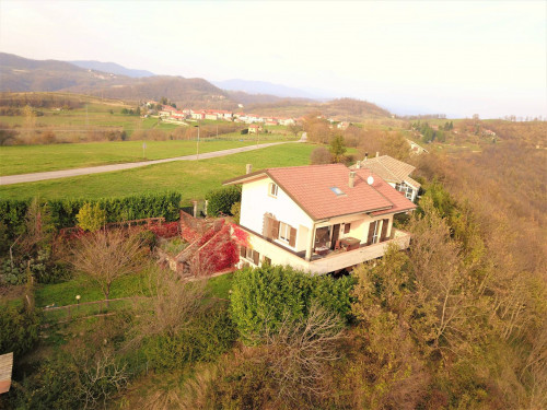 Villa / House for Sale to Dego