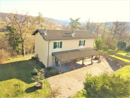 Villa / House for Sale to Piana Crixia