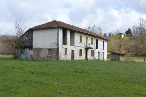 Casa Rustica in Vendita a Spigno Monferrato
