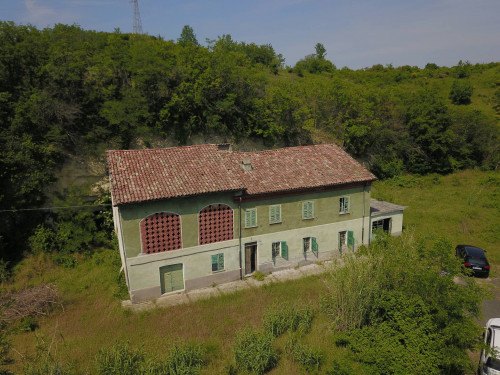 Casa Rustica in Vendita a Castel Boglione