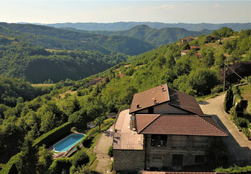 Villa / Villetta in Vendita a Roccaverano